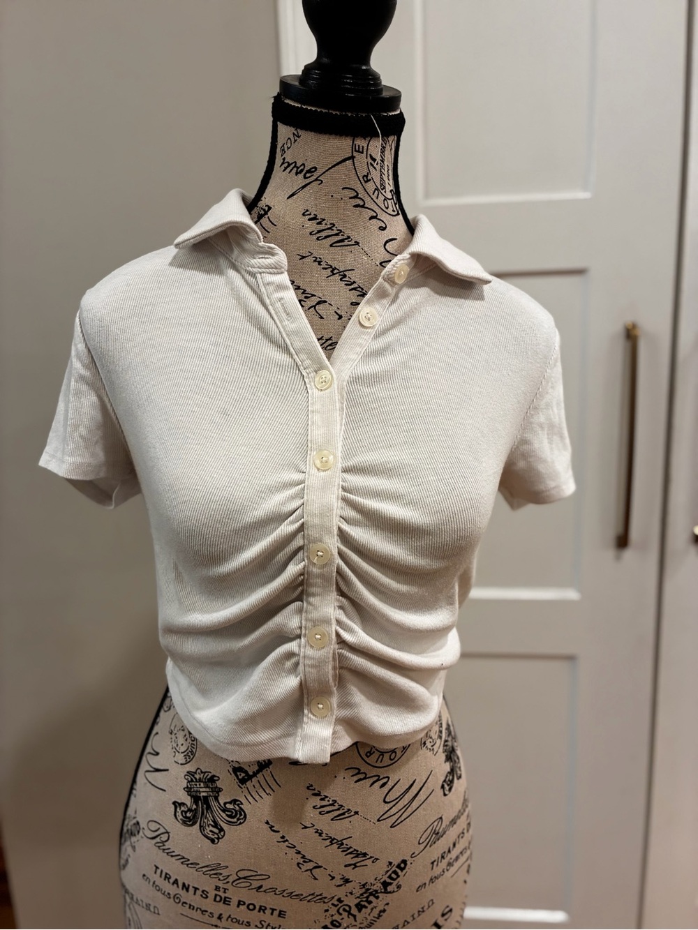Aeropostale White Ruched Button-Front Polo Crop